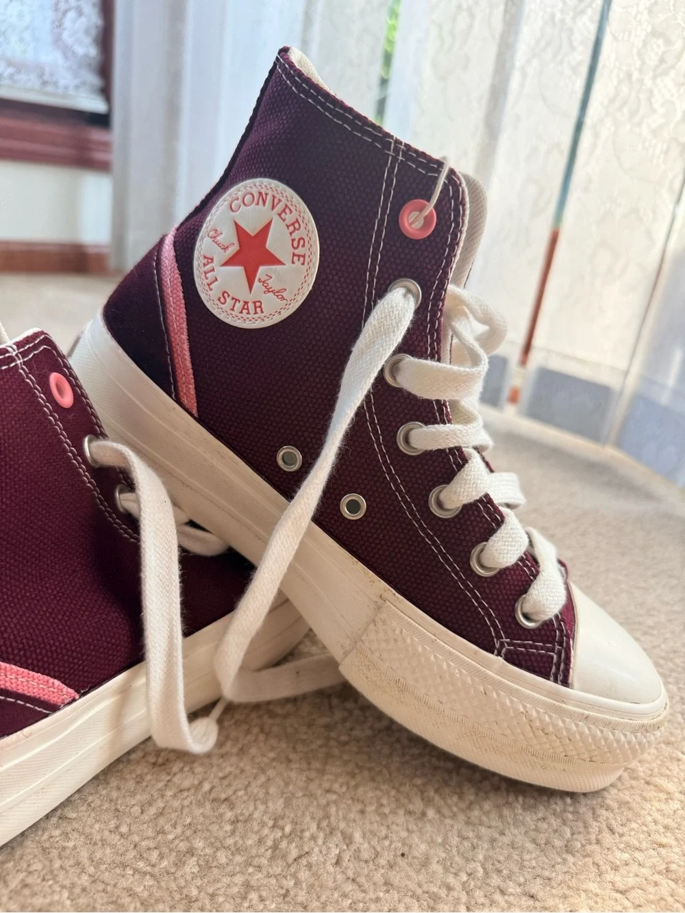 Converse Chuck Taylor All Star High Top Sneakers - Women’s Size 7